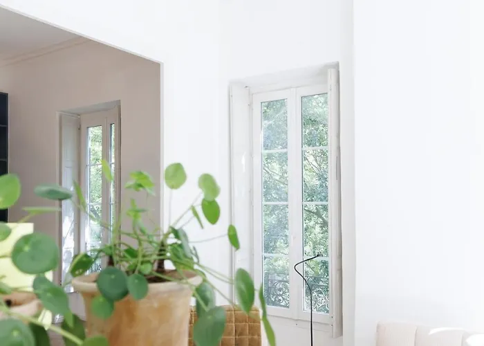 דירה Haussmannien Des Jardins De La Fontaine