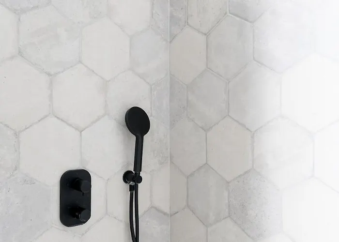 Haussmannien Des Jardins De La Fontaine *